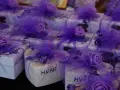 Urocze pudełka z lawendą i napisem "Hvar" - idealne pamiątki, by poczuć klimat Chorwacji. Co przywieźć z Chorwacji? Takie drobiazgi!