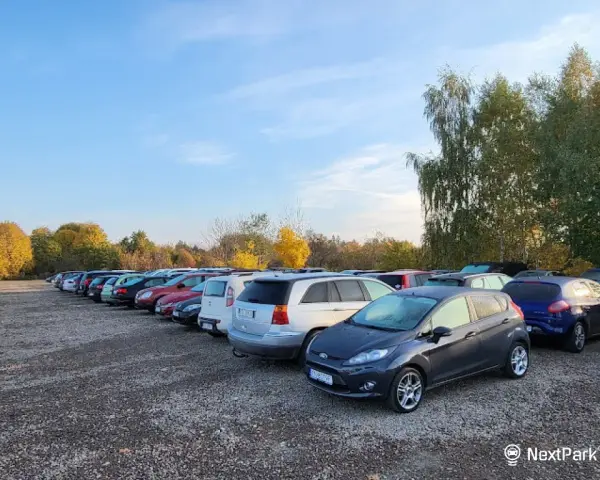 Parking Wrocław Lotnisko: Oficjalny czy prywatny? Porównaj i wybierz!