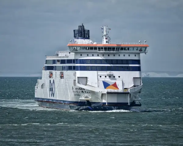 Bezpieczeństwo w Calais: Co musisz wiedzieć przed podróżą?