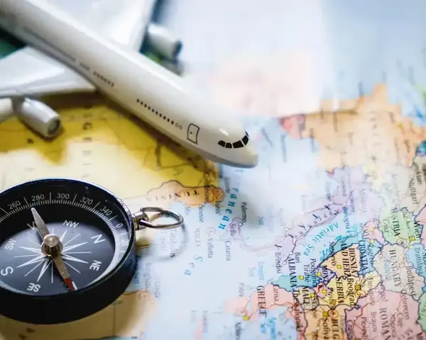 Lot do Egiptu: Ile trwa? Czas podróży z Polski i co go zmienia